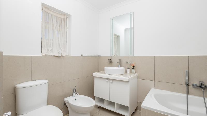 10 Bedroom Property for Sale in Constantia Western Cape